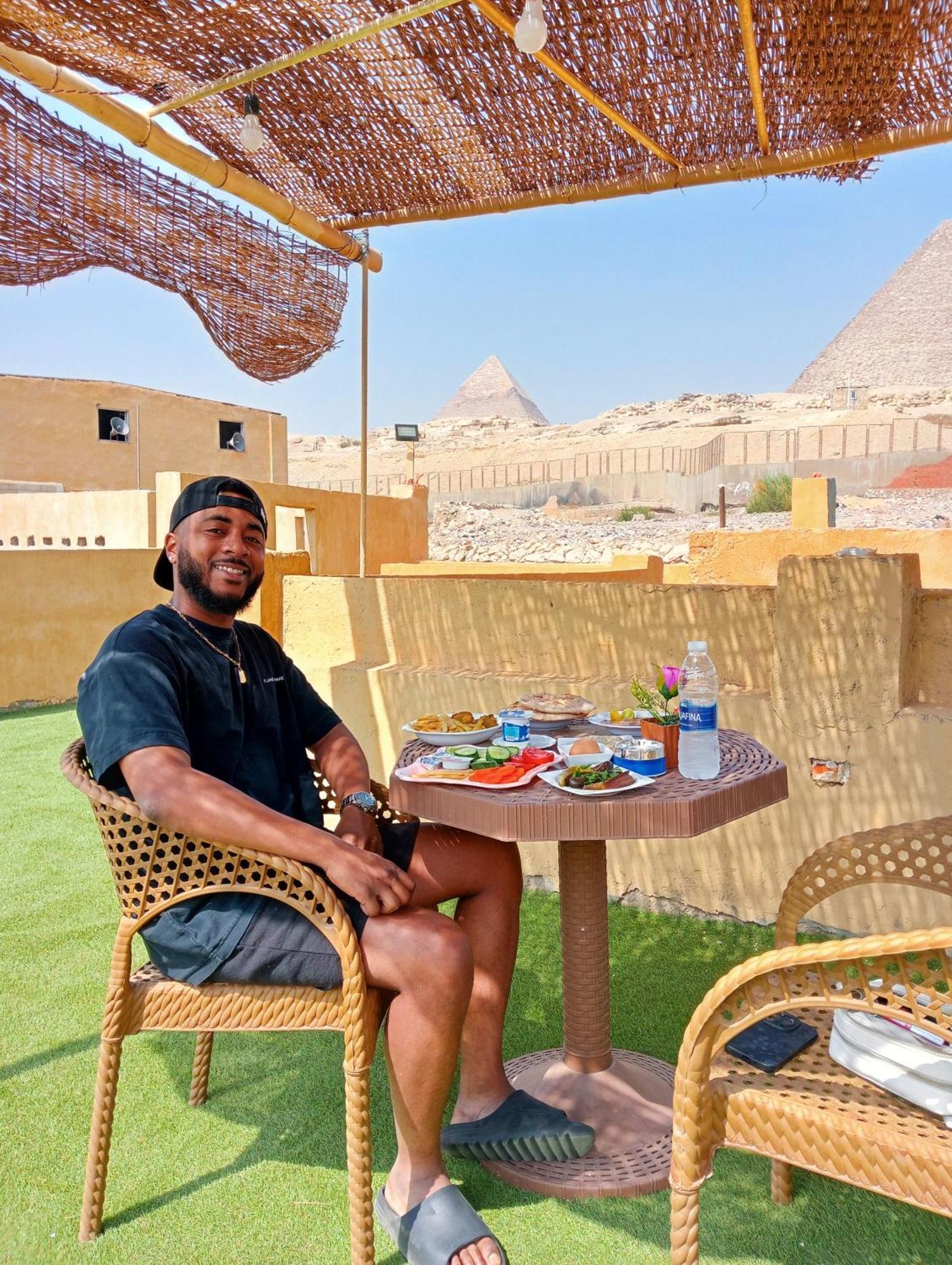 Sidi Hamad Pyramids View Hotel Kafrat al Jabal Bagian luar foto