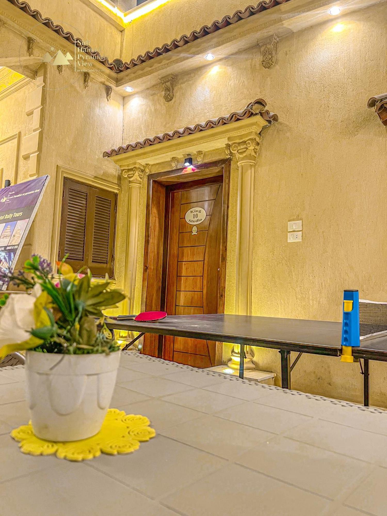 Sidi Hamad Pyramids View Hotel Kafrat al Jabal Bagian luar foto