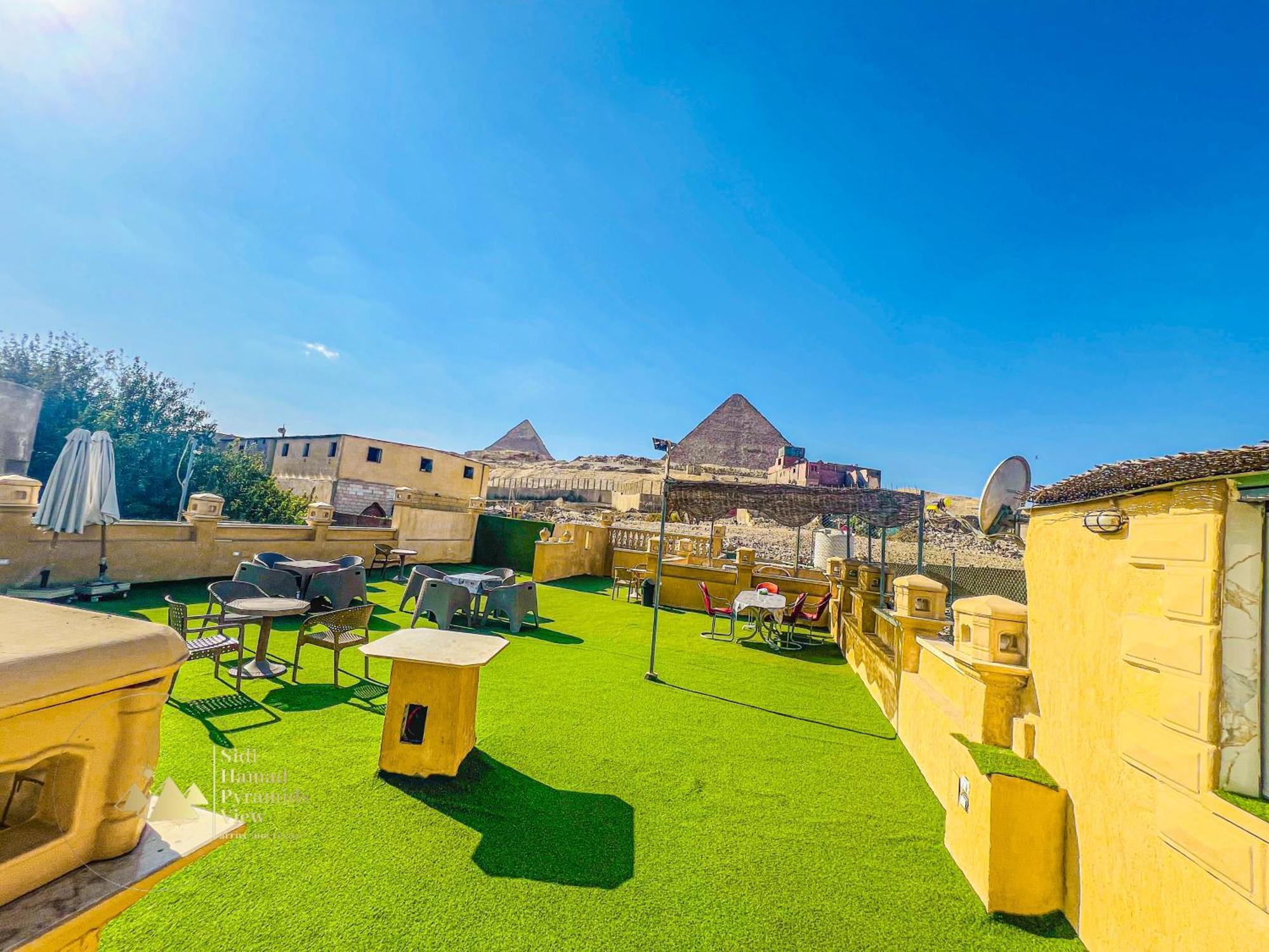 Sidi Hamad Pyramids View Hotel Kafrat al Jabal Bagian luar foto
